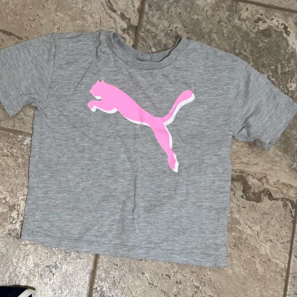 Like New Size Small Puma Gray T-Shirt with Pink Logo